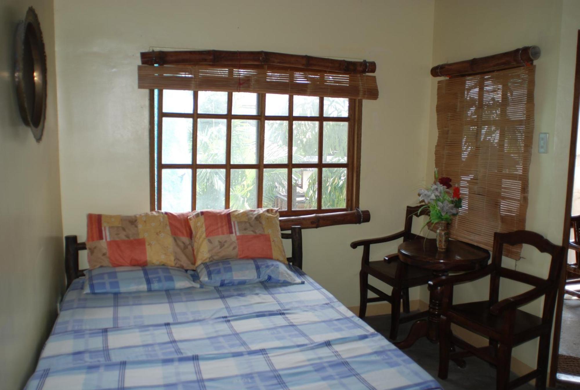 Casa Aviara Resort & Hotel Puerto Galera Buitenkant foto