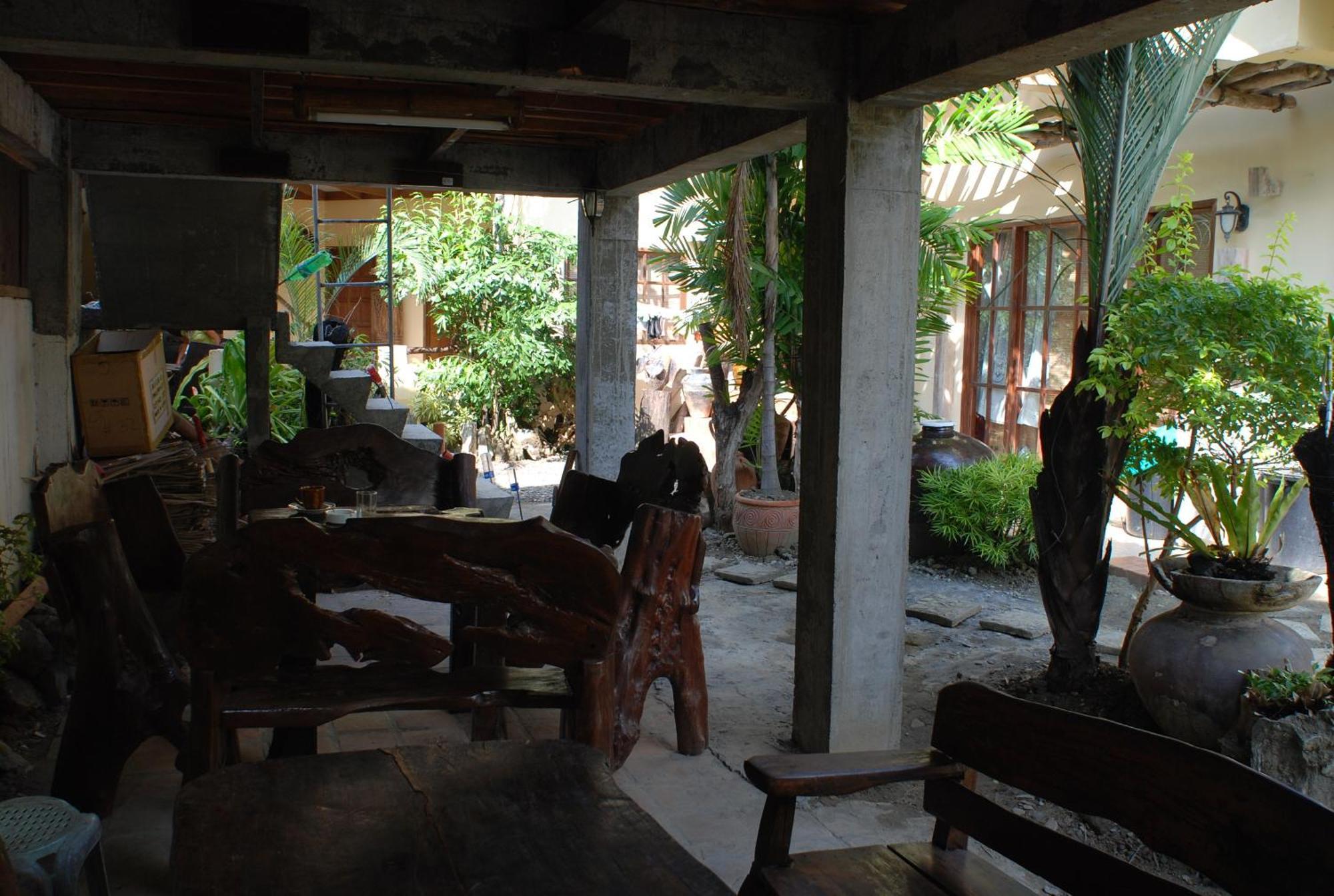 Casa Aviara Resort & Hotel Puerto Galera Buitenkant foto
