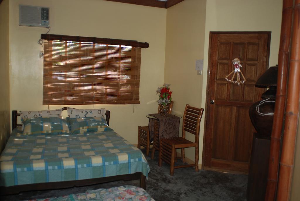 Casa Aviara Resort & Hotel Puerto Galera Kamer foto