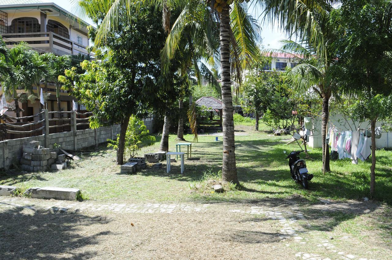 Casa Aviara Resort & Hotel Puerto Galera Buitenkant foto